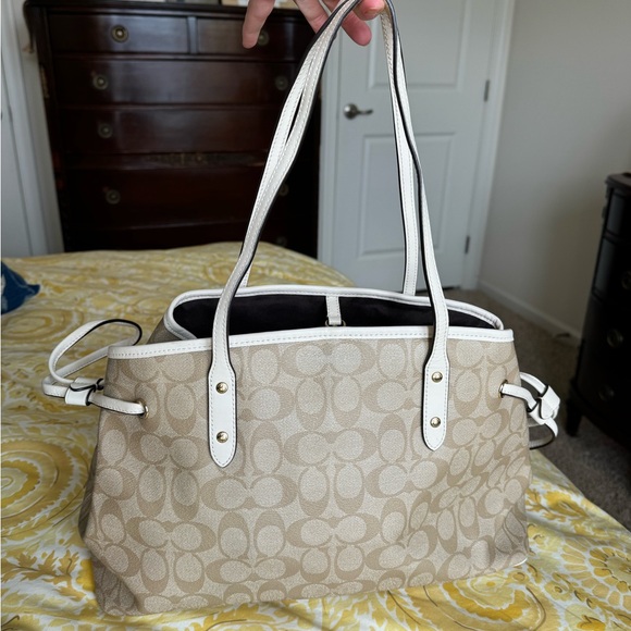 Coach Light Beige Signature Tote - Picture 5 of 16
